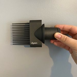 Dyson supersonic wide-tooth comb attachment